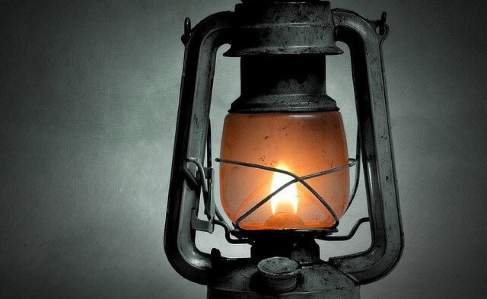 kerosene-lamp-1202277_640